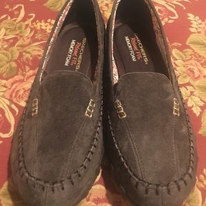 Skechers women’s memory foam loafers. NWOT